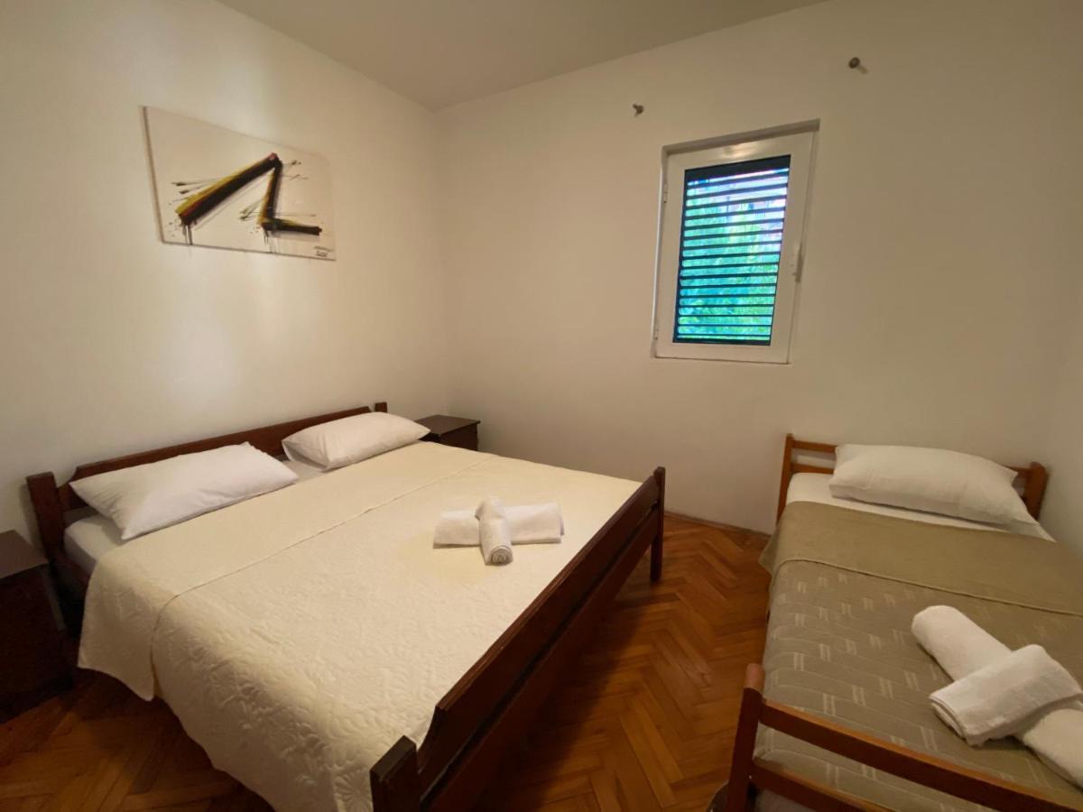 Apartments Mandarina Garden Petrovac Extérieur photo