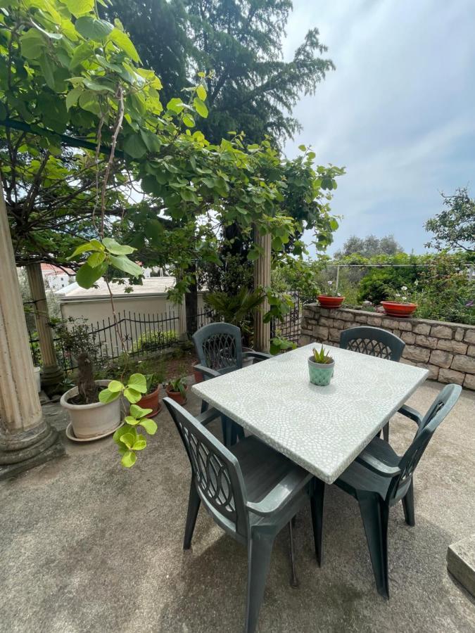 Apartments Mandarina Garden Petrovac Extérieur photo